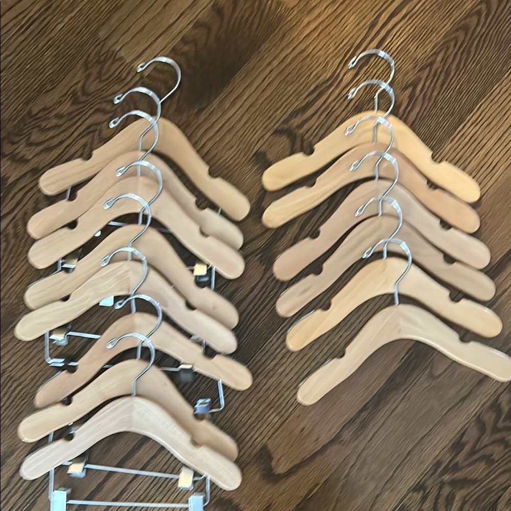 Child Wooden Hanger Set